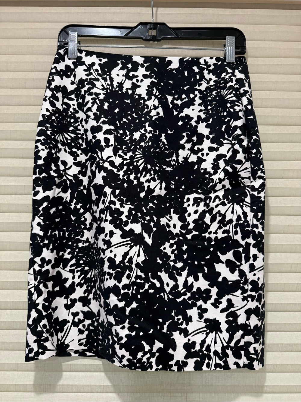 Banana Republic Black and White Floral Pencil Skirt